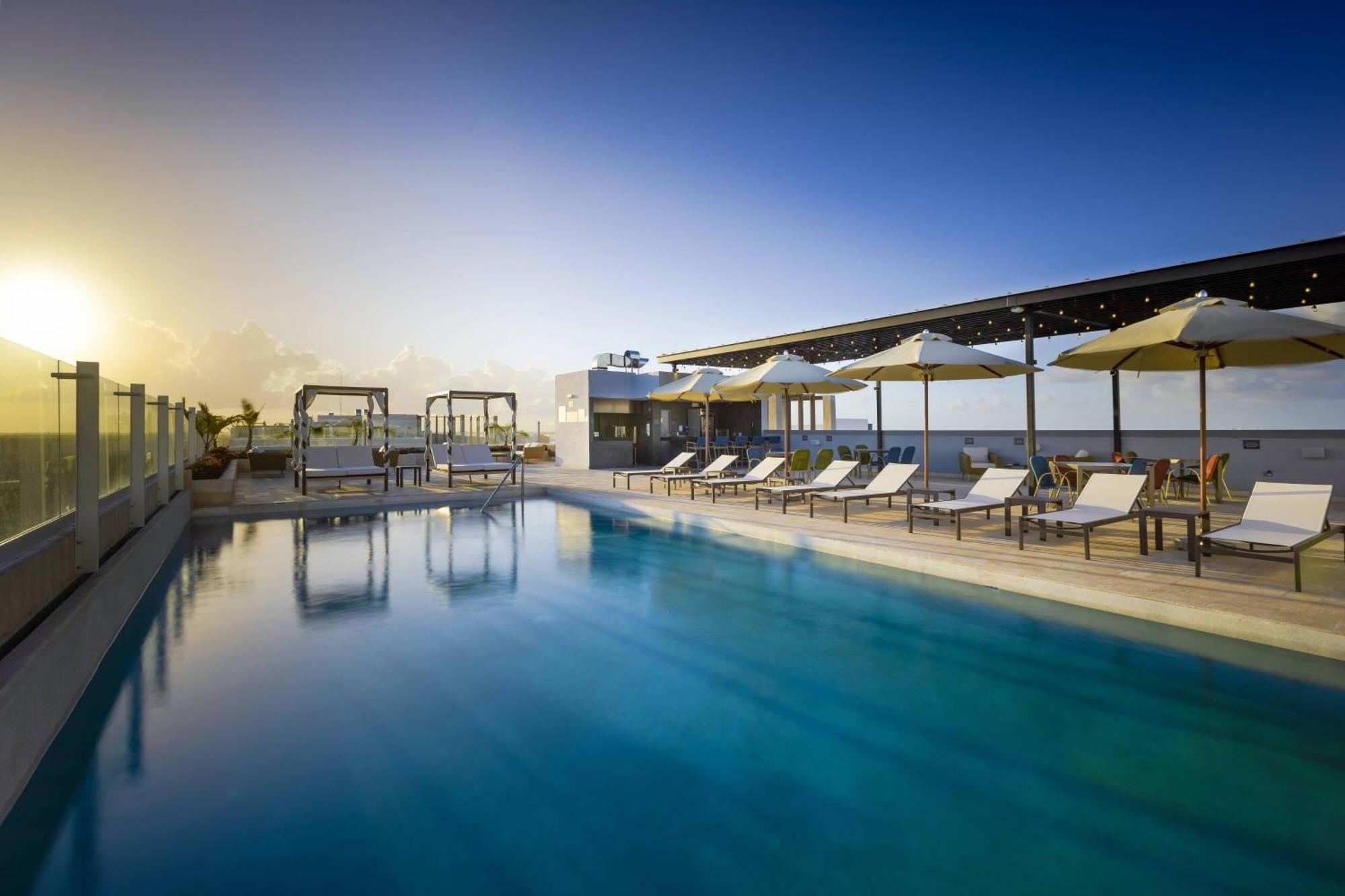 Residence Inn By Marriott Cancun Hotel Zone Eksteriør billede