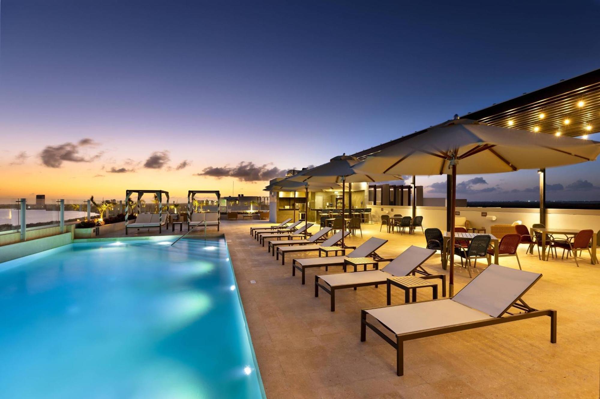 Residence Inn By Marriott Cancun Hotel Zone Eksteriør billede
